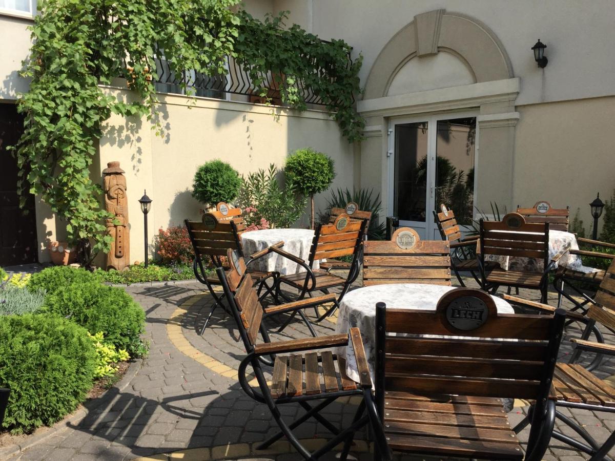 Hotel Mateo Stopnica Экстерьер фото