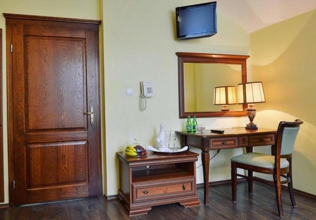 Hotel Mateo Stopnica Экстерьер фото