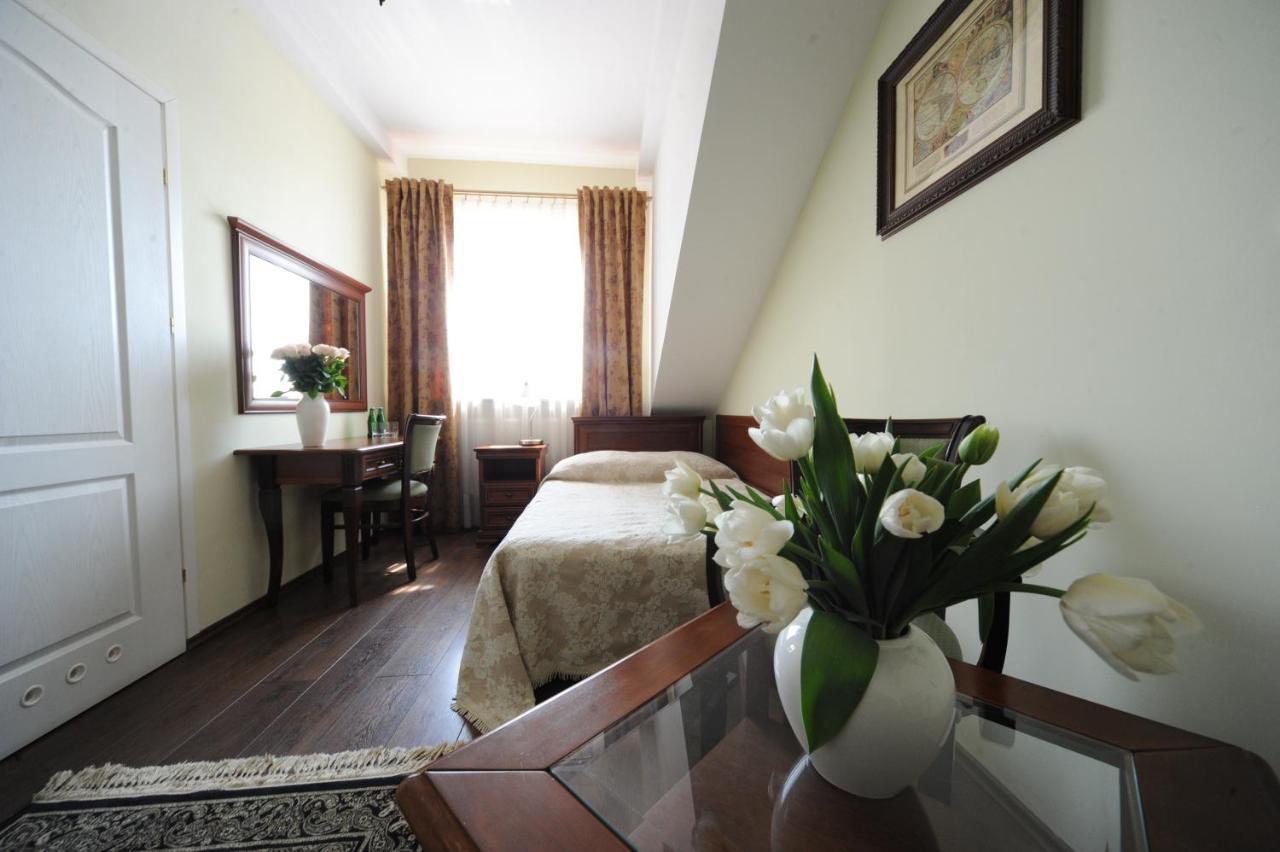 Hotel Mateo Stopnica Экстерьер фото