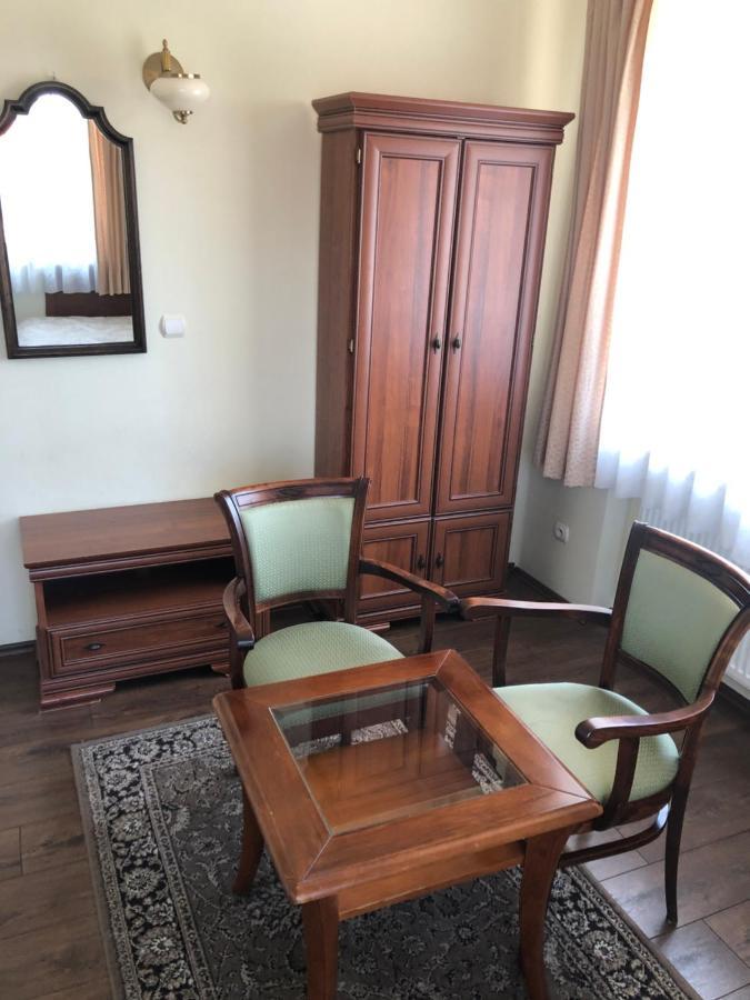 Hotel Mateo Stopnica Экстерьер фото